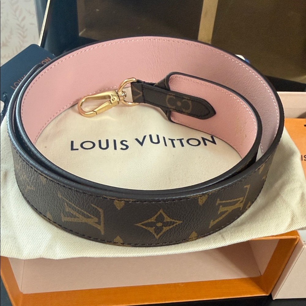 Louis Vuitton Bandoulier Monogram Designer Shoulder Strap Rose Ballerine - Picture 7 of 7